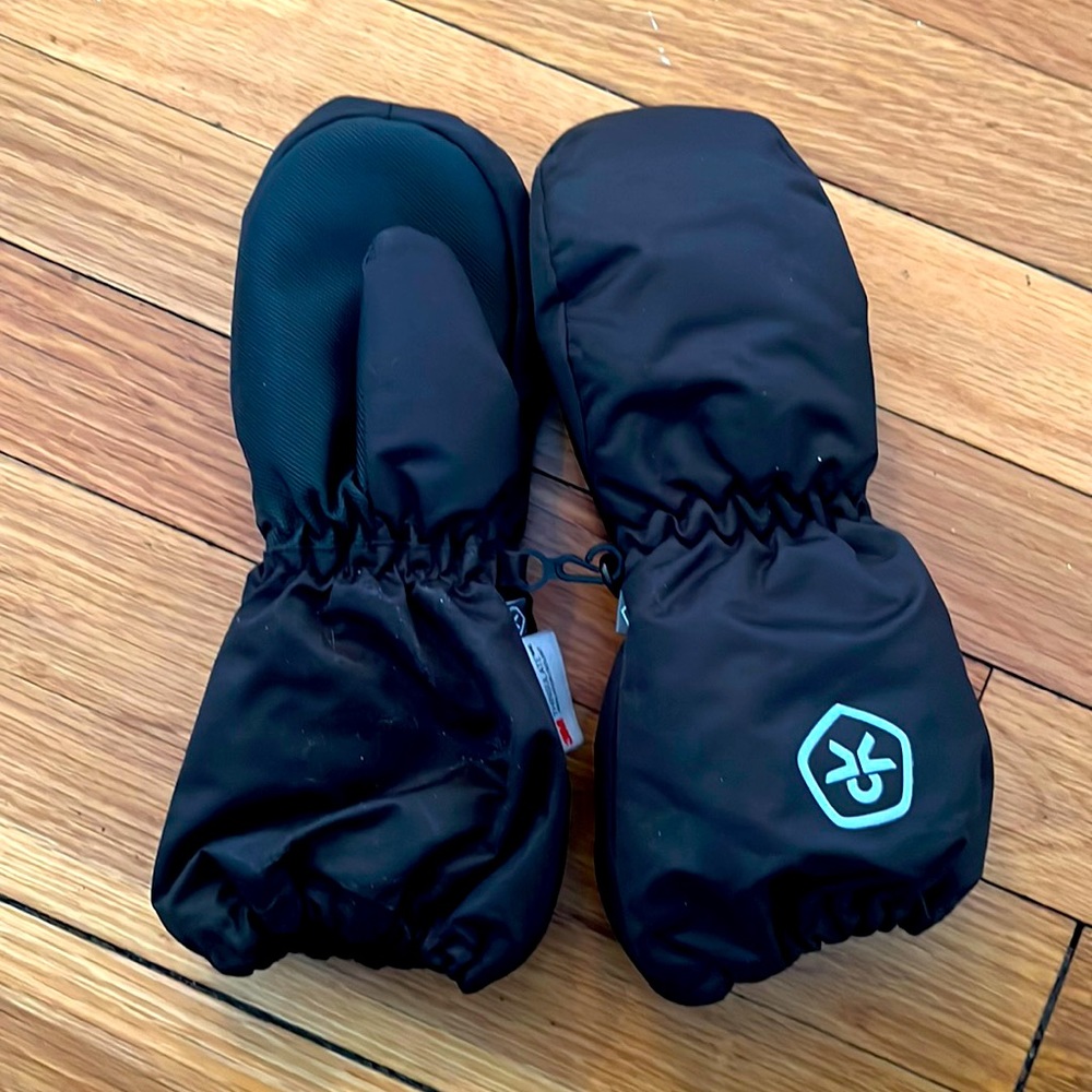 Waterproof black mittens size 4-6